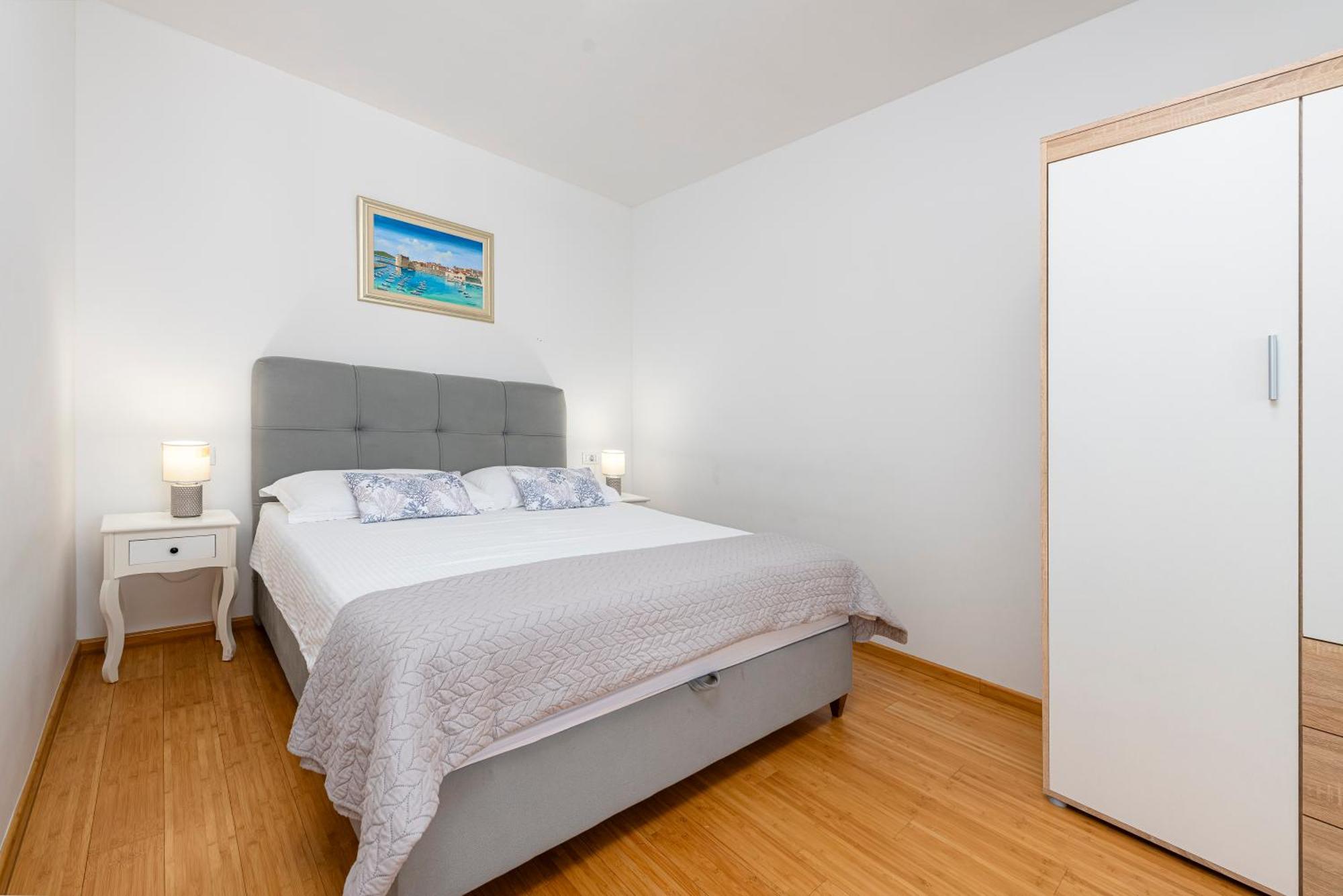 Oyo Deluxe Apartments Dubrovnik Exteriör bild